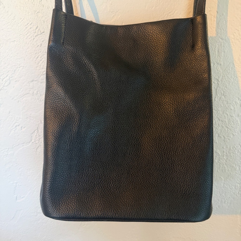 Kattee Black Pebbled Leather Crossbody Bag Gold‎ Hardware Zip Pocket Shoulder